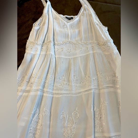 Moroccan Beaded Front Dress - Picture 3 of 8